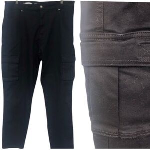 NWT Sweet Look Cargo Jeans 24